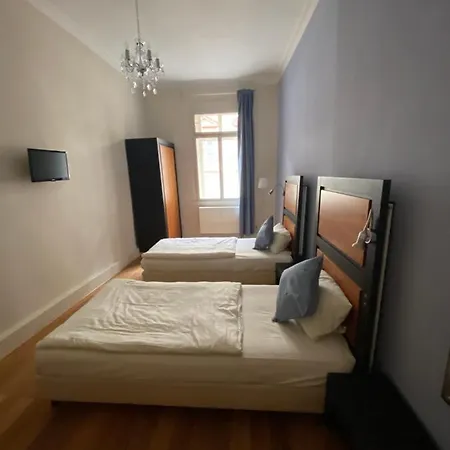 Apartamento Cafe & Knoesel *