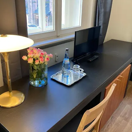 Апартаменты Cafe & Knoesel *