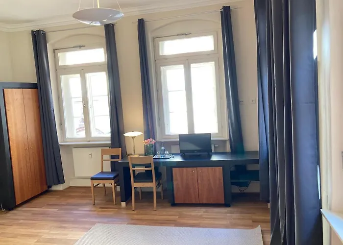 Apartment Cafe & Knoesel