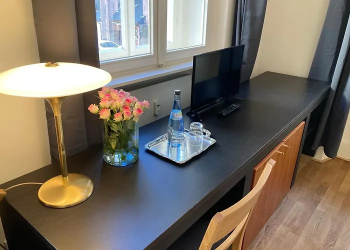 Apartment Cafe & Knoesel *