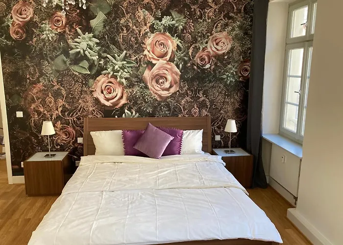 Apartment Cafe & Knoesel