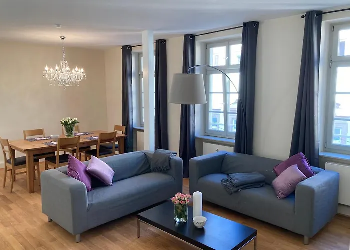 Apartment Cafe & Knoesel