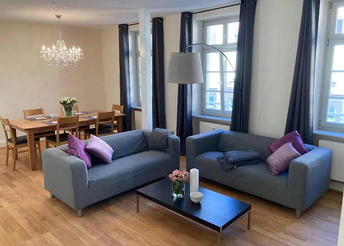 Apartment Cafe & Knoesel *