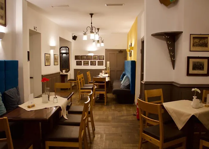 Apartment Cafe & Knoesel