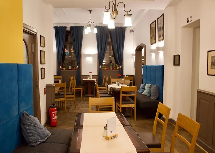 Cafe & Knoesel Apartment *